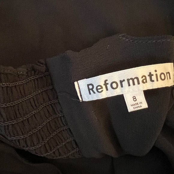 LAST ONE! Reformation Bess Dress in Black - Picture 9 of 16